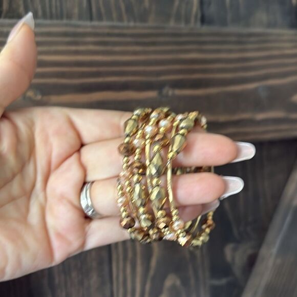 Elegant 18k Gold Plated Beaded Spiral Bracelet - Picture 3 of 5